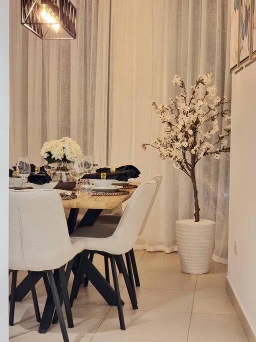 Spectacular Downtown Apartment T1-34 Дубай Екстериор снимка